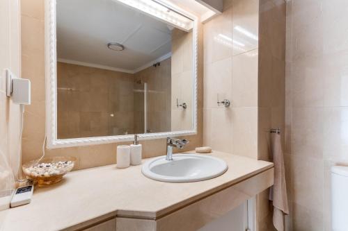 Estepona Golf Apt - Los Pintores - Pool & Terrace photo 16