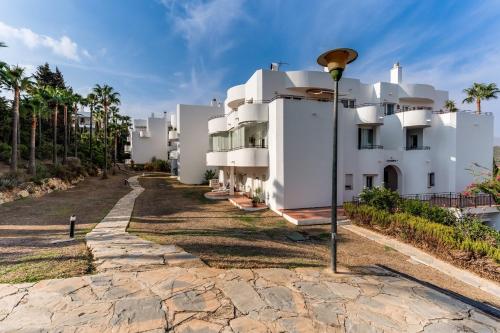 Estepona Golf Apt - Los Pintores - Pool & Terrace photo 7