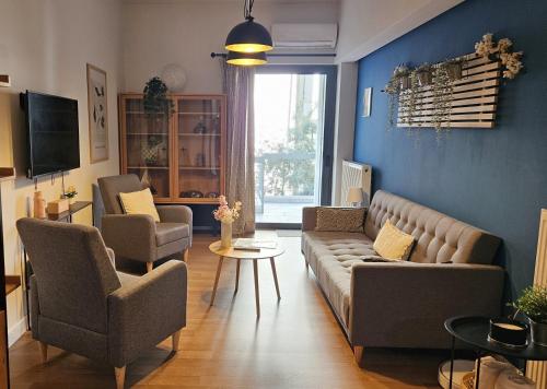 Heart of Faliro 2BR 5m Walk to Beach - Newly Renovated