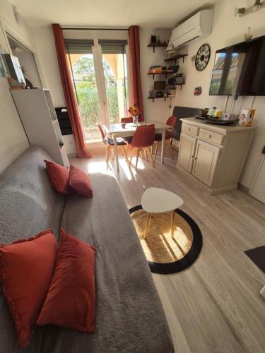 Havre de paix appart climatisé,piscine,wifi