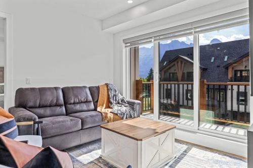 Χώρος καθιστικού στο Golden Ridge - 2 Bedroom plus Den