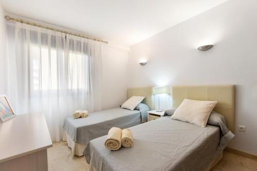 Punta Prima - Charming Spanish Apartment with South-Facing Terrace by the Sea