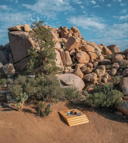 Gallery image of High West House A Boulder Filled Paradise in Pioneertown