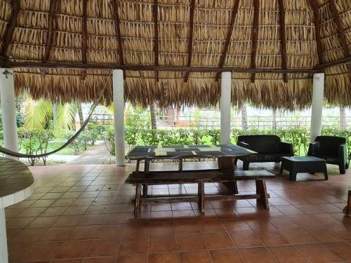 Χώρος καθιστικού στο Monterrico Casa en la Playa Monterrico