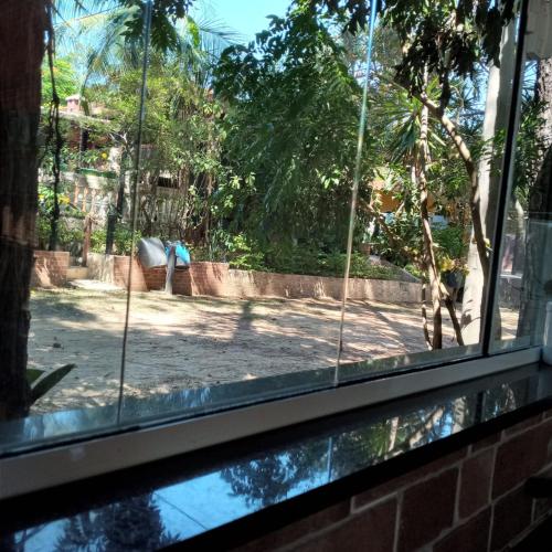 Taman di luar Chalé incrível - 360 graus