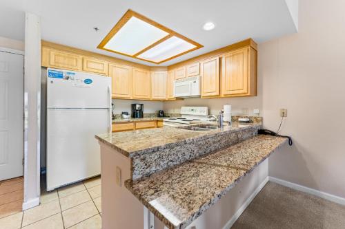Dapur atau dapur kecil di Greens at Copper 218 by Summit County Mountain Retreats