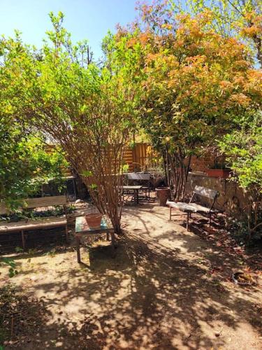 Gallery image of Demeure vigneronne avec jardin 12 couchages 6 suites in Tavernes