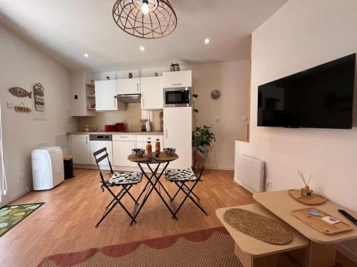 Elégant petit appartement sete