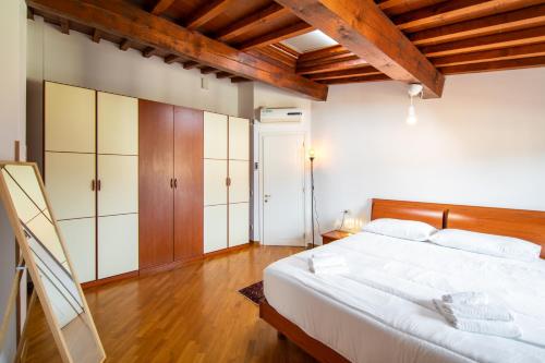 Apartment well connected to the centre