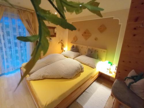 Postel nebo postele na pokoji v ubytování Ferienhaus Niedernsill