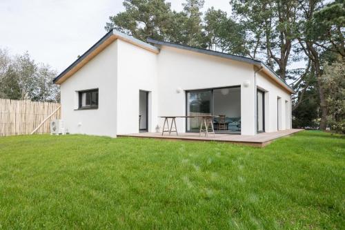 Maison neuve pour 4 adultes - 2 enfants - Jardin
