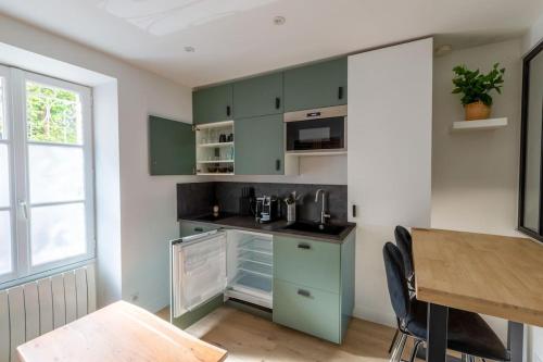 Appartement contemporain rénové à Paris 14ème