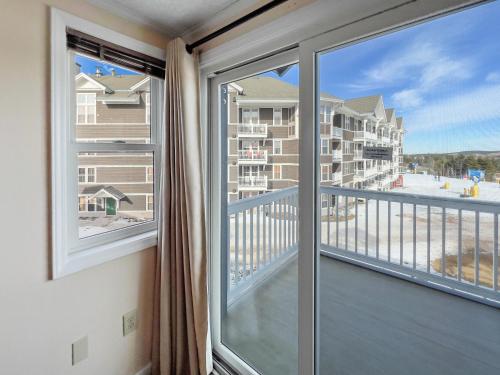 a balcony with a view of a condo at ML310 1BR 1BA WiFi Budget Friendly Next To Slopes in Snowshoe