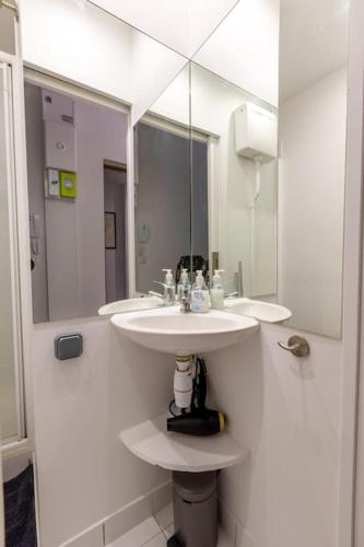 Appartement élégant rénové à Paris 14ème