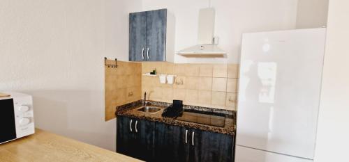 Køkken eller tekøkken på Mareverde Carmen 1 Bedroom