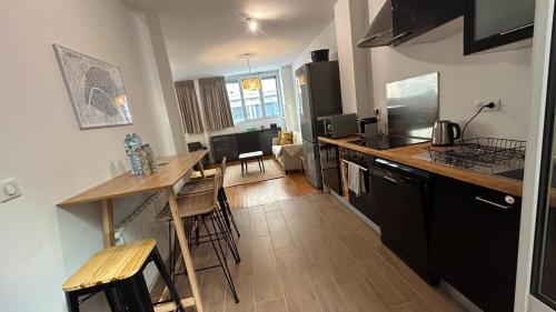 Grand Appartement Avec Patio à Paris 14ème