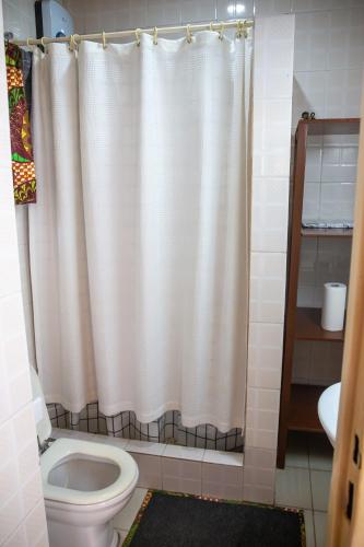 Ένα μπάνιο στο AT HOME VILLAs B&B
