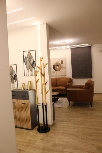 Ruang duduk di Village Relax House