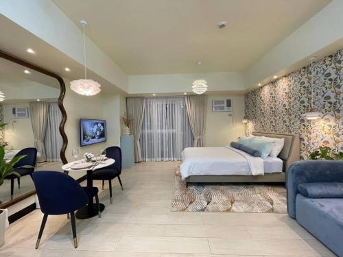 Un pat sau paturi într-o cameră la Chic and modern studio