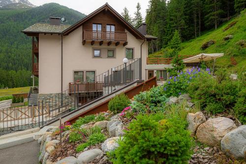 Nespecifikovaný výhled na hory nebo výhled na hory při pohledu z apartmánu