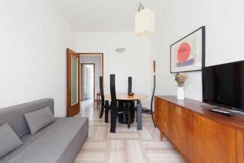 GuestHost - Charming Navigli! Functional Apartment