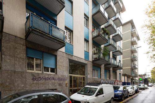 GuestHost - Charming Navigli! Functional Apartment