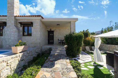 Zahrada ubytování Heraklion Twins House - Private Pool Retreat