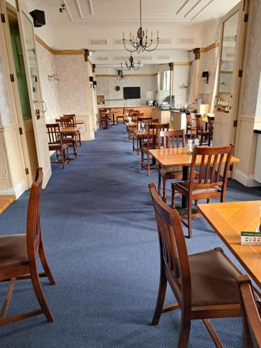 En restaurant eller et andet spisested på Scarisbrick Hotel