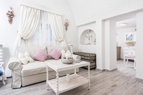 Iokasti Villa