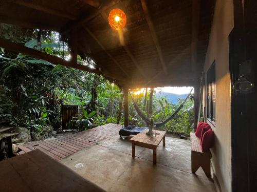 Casa Botanique Ilha Grandeにあるバルコニーまたはテラス