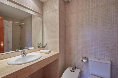 Koupelna v ubytování Apartaments Sa Guilla