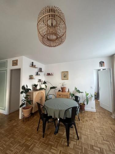 Photo de la galerie de l'établissement Grand appartement 2 pièces dans le 20ème à Paris, à Paris
