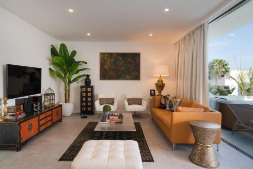 Luxury Ocean View Retreat 2bedroom APT with Jacuzzi