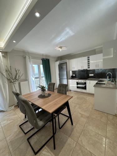 Kosmos luxury apartment