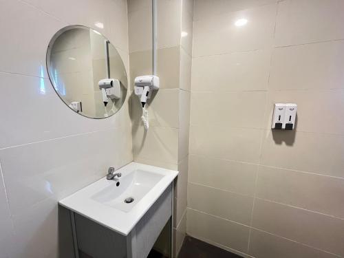 Ванная комната в Seeds Hotel Klang Bayu Perdana