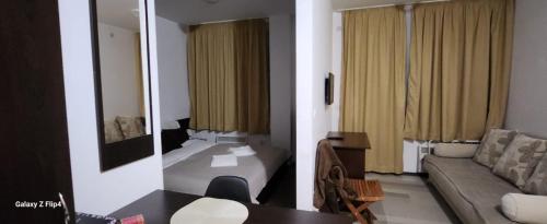 Khu vực ghế ngồi tại Guest Suite