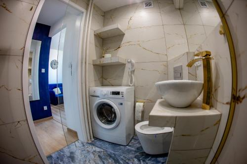 Un baño de Apartament Panorama Bolesławca-klimatyzacja