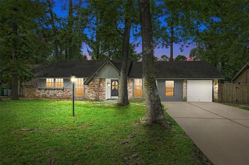 Jardin de l'établissement Tranquil Escape with pool and casita. Pet ok. Spring TX
