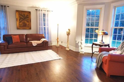 Gallery image of Waterfront heated pool seasonal Acre yard BBQ in Hudson