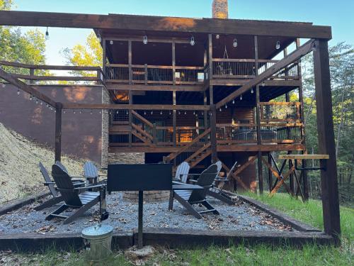 Luxe Cabin with Game Room, Hot Tub & Firepit photo 42