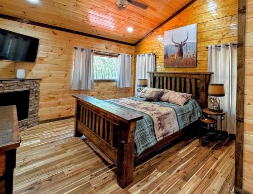 Luxe Cabin with Game Room, Hot Tub & Firepit photo 8
