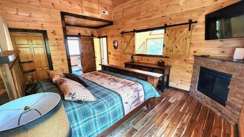 Luxe Cabin with Game Room, Hot Tub & Firepit photo 26