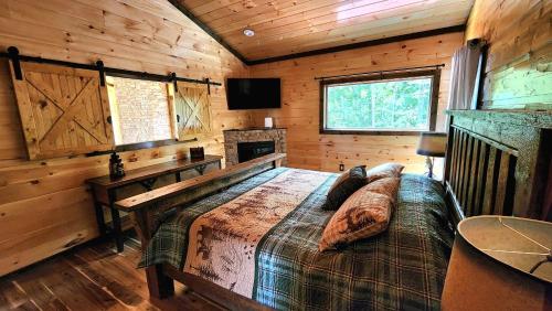 Luxe Cabin with Game Room, Hot Tub & Firepit photo 25