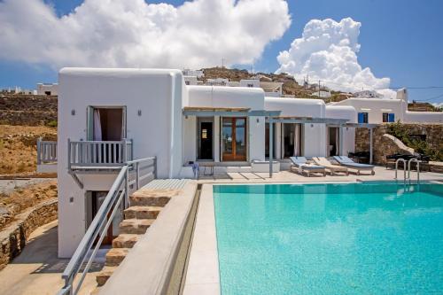 Kastro Shared Pool Suites
