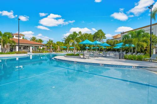 Gorgeous 1st-Floor, End Unit Condo w LAKEVIEW photo 34