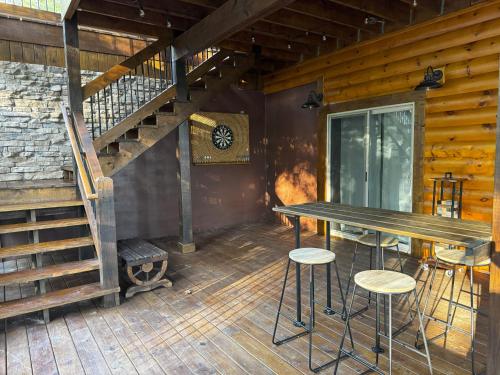 Luxe Cabin with Game Room, Hot Tub & Firepit photo 38