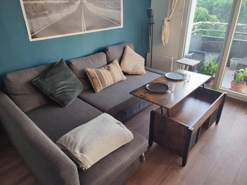 Photo de la galerie de l'établissement T2 cosy au pied du tram, à Lormont