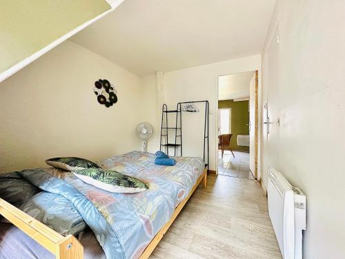 Zdjęcie z galerii obiektu Appartement en Plein Centre Ville Proche toutes commodités w mieście Le Mans