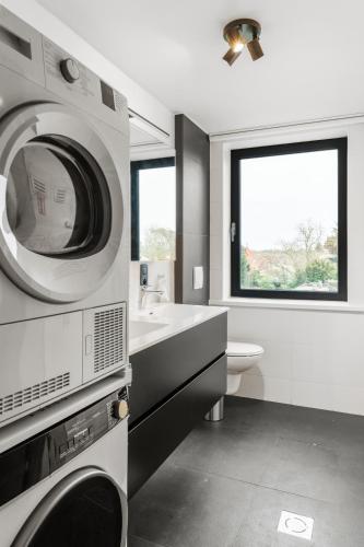 Gambar di galeri bagi Elegant & Spacious House close to Center di Kortrijk