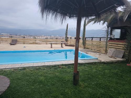Πισίνα στο ή κοντά στο Cabaña 01, con piscina